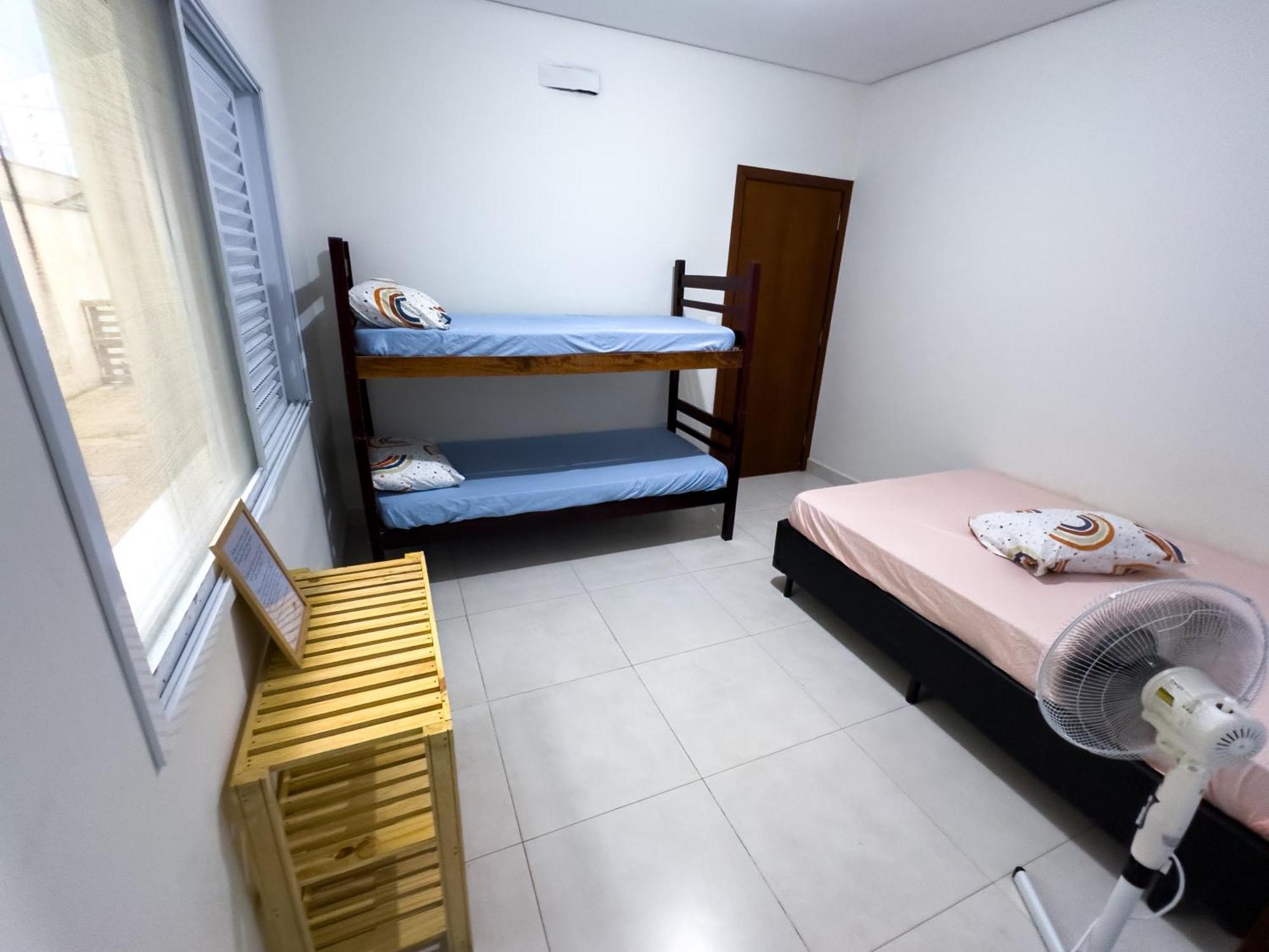 Hostel Familia Castor Itanhaém エクステリア 写真